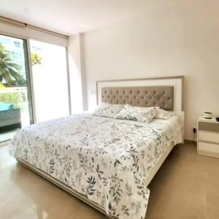 Beachfront Apto De Playa - Morros Iii Apartamento